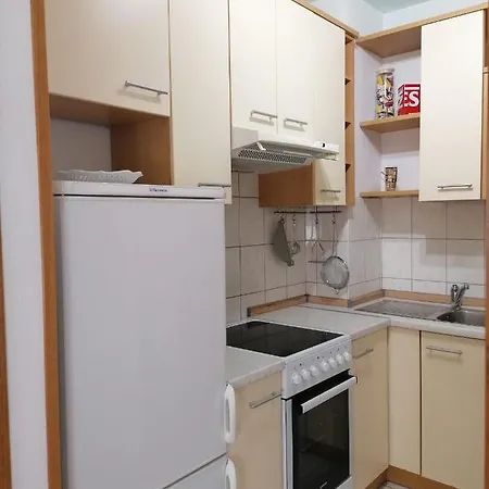 Meena Apartment *